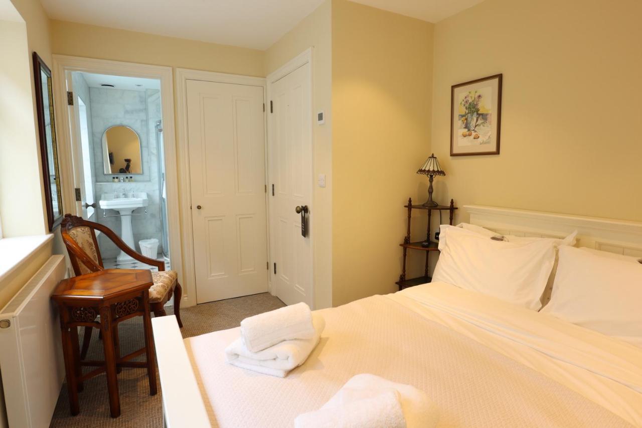 Tyndall Villa Boutique B&B บาธ ภายนอก รูปภาพ