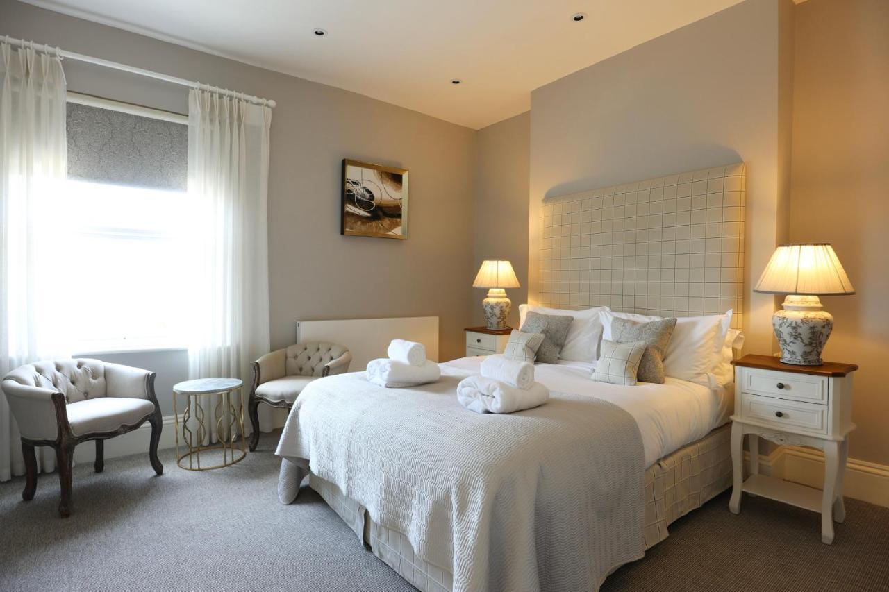 Tyndall Villa Boutique B&B บาธ ภายนอก รูปภาพ
