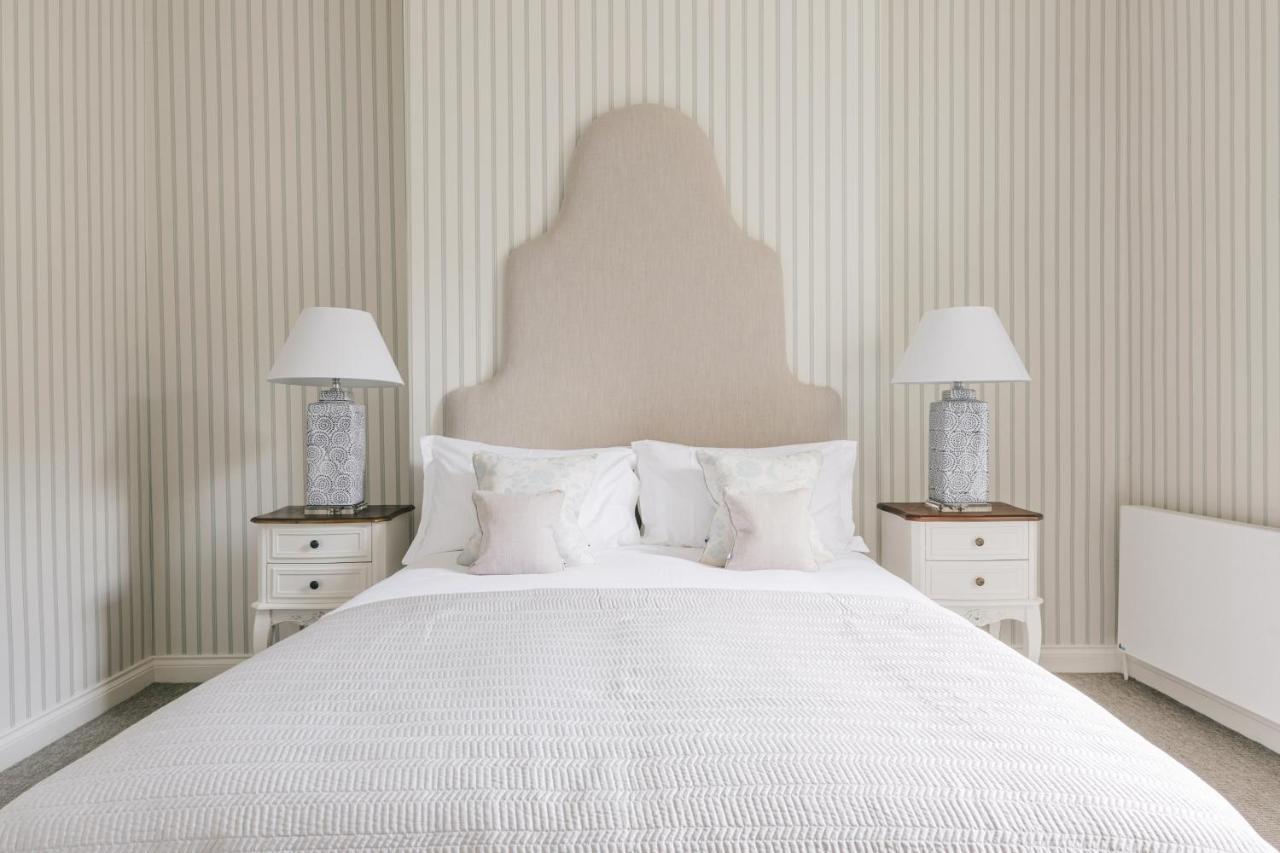 Tyndall Villa Boutique B&B บาธ ภายนอก รูปภาพ