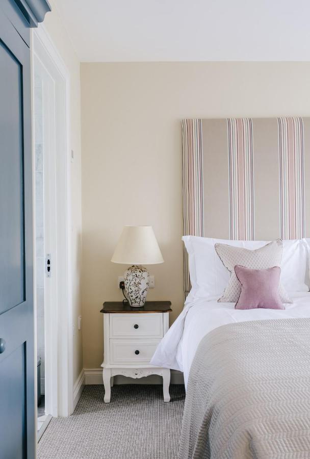Tyndall Villa Boutique B&B บาธ ภายนอก รูปภาพ