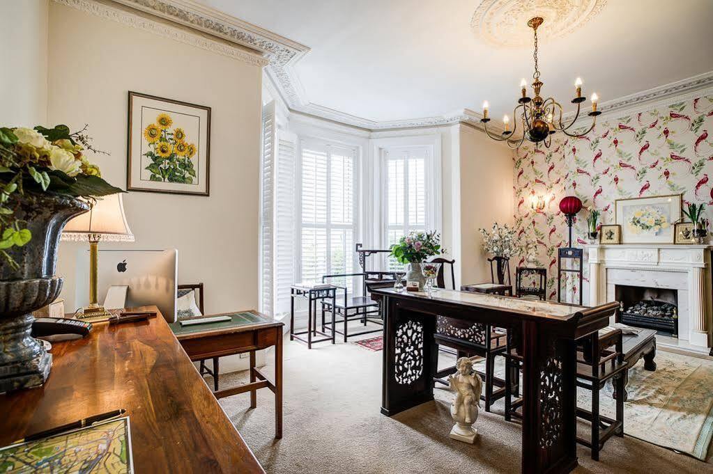 Tyndall Villa Boutique B&B บาธ ภายนอก รูปภาพ
